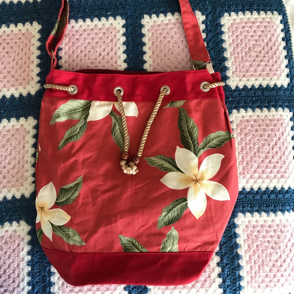 Floral bucket bag